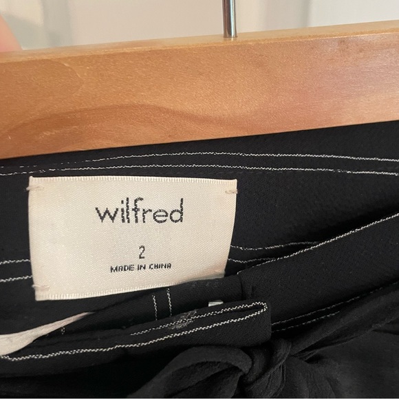 Wilfred Pin Stripe Tie Shorts - Picture 3 of 4